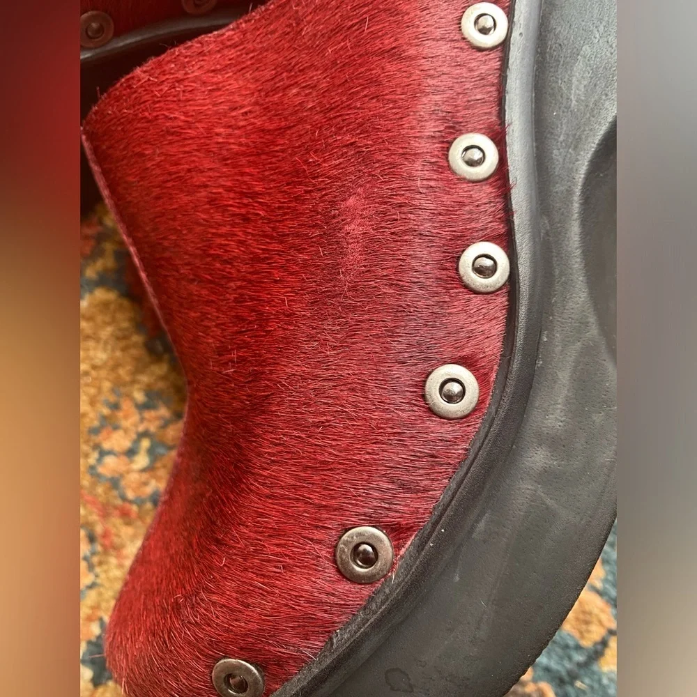 BASS MELROSE Y2K platform wine red fur platform clogs size 6
